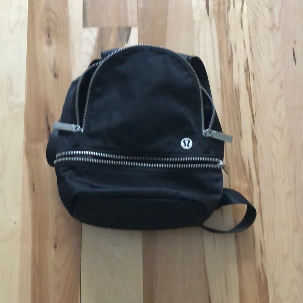 Lululemon mini backpack!